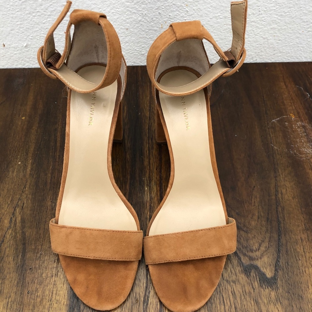 Tan block heels - Picture 6 of 6